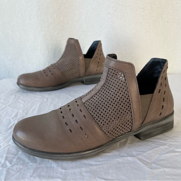 Naot Shoes - NAOT Rivotra Fog Grey Leather Grey Perforated booties women’s size 39